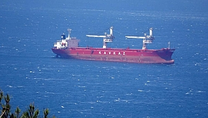 Arızalanan gemide çalışmalar sürüyor