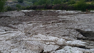 Köseler köyüne 1,5 metrelik dolu yağdı
