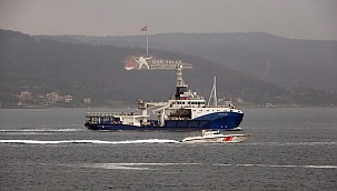 Rus askeri römorkörü ‘Sergey Balk’ Çanakkale Boğazı’ndan geçti