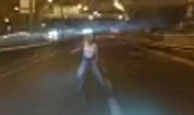 16 yaşındaki genç kıza çarpma anında canlı yayın yapıyormuş