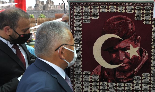 'Türkiye Geçilmez' sergisine yoğun ilgi