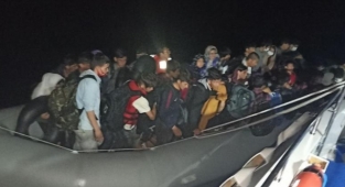 43 göçmenin kurtarılma anı saniye saniye kameralarda