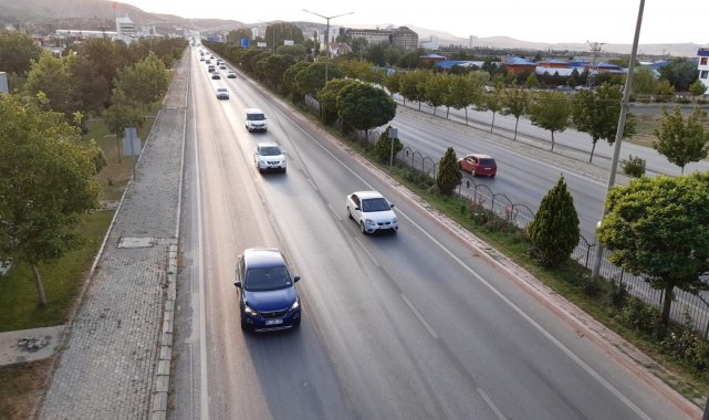 9 günlük bayram tatilinde Afyonkarahisar'dan 400 bin araç geçiş yaptı