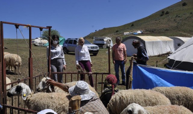 AK Parti Pülümür İlçe Başkanı Kılıçoğlu yaylacıları ziyaret etti