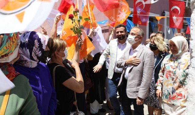 AK Parti&#039;den İzmir&#039;de yoğun hafta sonu mesaisi
