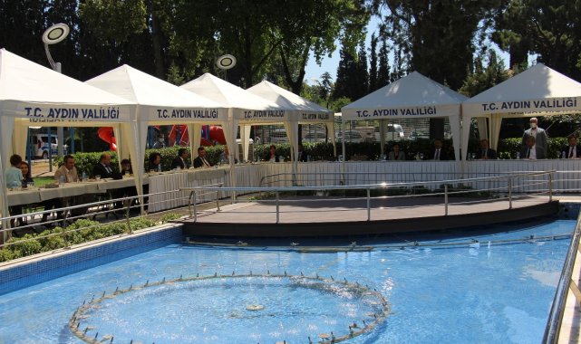 Aydın'da il protokolü bayramlaştı