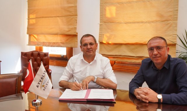 Ayvalık&#039;ta belediye çalışanlarına çifte bayram