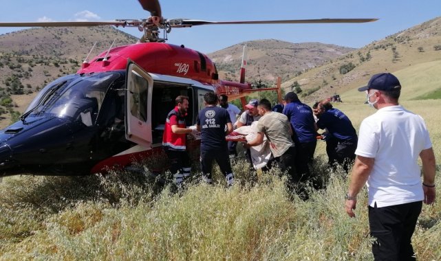 Balya makinasına sıkışan işçiyi itfaiye kurtardı