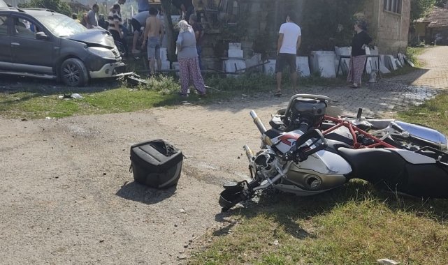 Bartın'da motosiklet otomobille çarpıştı: 1 ağır yaralı