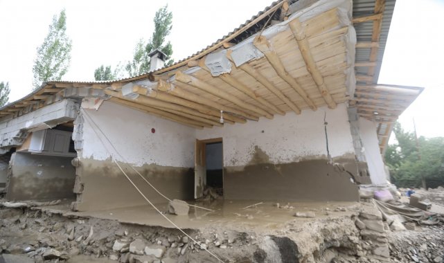 Başkale'de sel felaketi