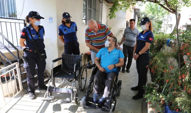 Başkan Atay&#039;dan yürüme engelli Aktaş&#039;a akülü araç