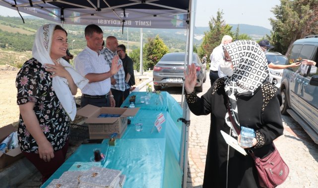 Başkan Hürriyet, vatandaşlara Yasin-i Şerif hediye etti