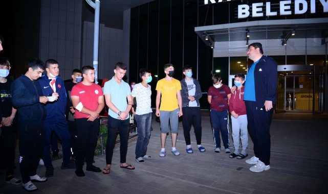 Başkan Oğuz pehlivanları Kırkpınar'a uğurladı