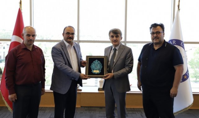 Başkan Sancaktaroğlu&#039;ndan Rektör Uysal&#039;a ziyaret