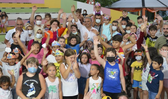 Başkan Uysal, Teneffüs Park&#039;ta çocukları ağırladı