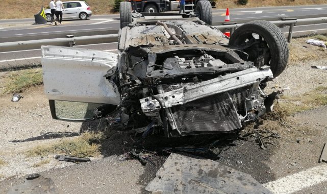 Başkent&#039;te takla atan otomobilde 6 kişi yaralandı