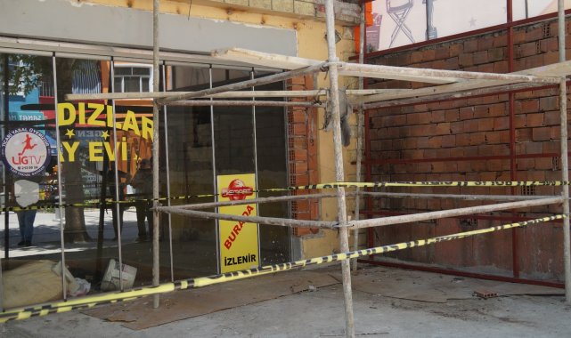 Batman&#039;da inşaattan düşen işçi ağır yaralandı