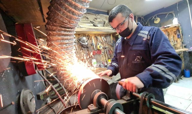 Bıçak bileyicilerinin Kurban Bayramı mesaisi yoğun geçiyor