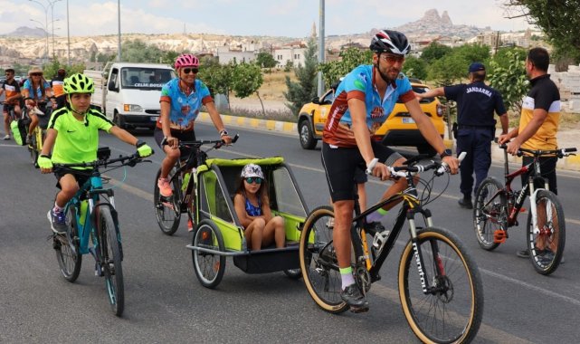 Bisiklet tutkunları Kapadokya'da buluştu