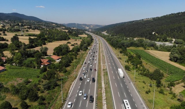 Bolu'da, bayram trafiği yoğunluğu devam ediyor