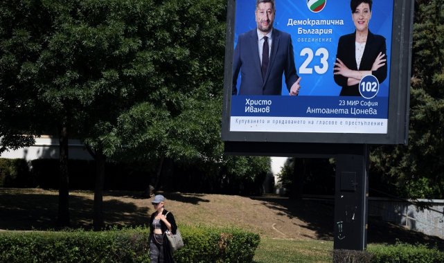 Bulgaristan'da halk erken genel seçimler için sandık başında