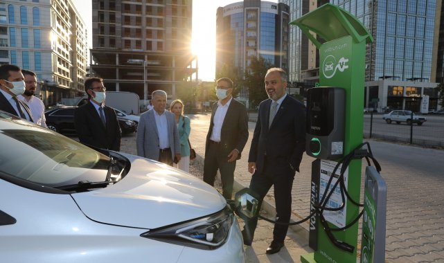 Bursa&#039;da araç şarj istasyonlarına hız verildi