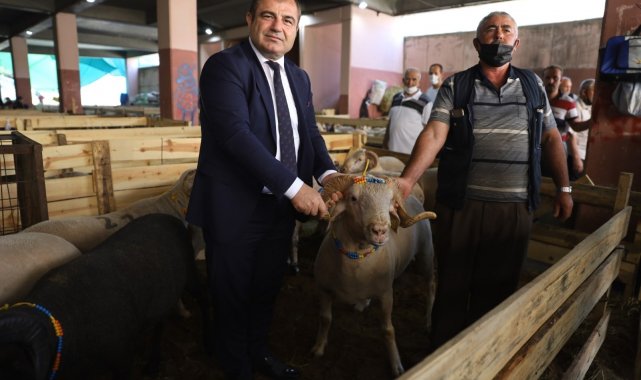 Bursa'da yetim aileleri de bayram edecek