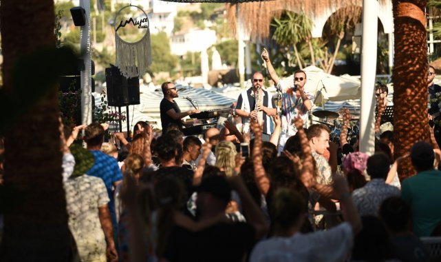 DEHA plaja indi tatilciler ayağa kalktı