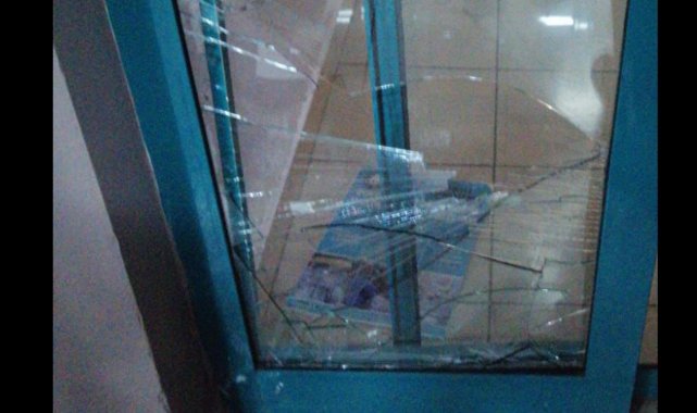 Diyarbakır&#039;da hasta yakınları polis ve sağlıkçılara saldırdı