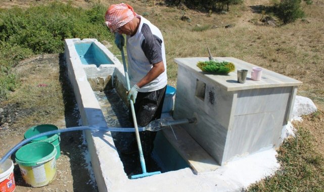 Doğa dostu emekli astsubay kendini eskimiş köy çeşmelerine adadı