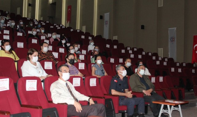 En iyi polis anne semineri düzenlendi