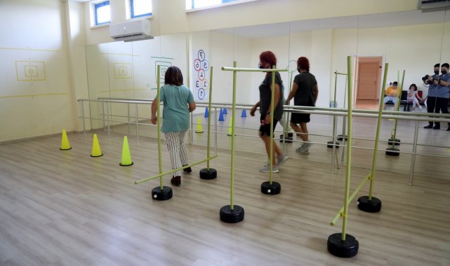 Engelli bireylerin kişisel gelişimi için açılan &#039;engelsiz kurslar&#039; başladı