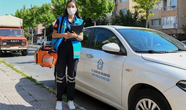 Esenyurt'ta evde sağlık hizmeti bayramda da devam ediyor