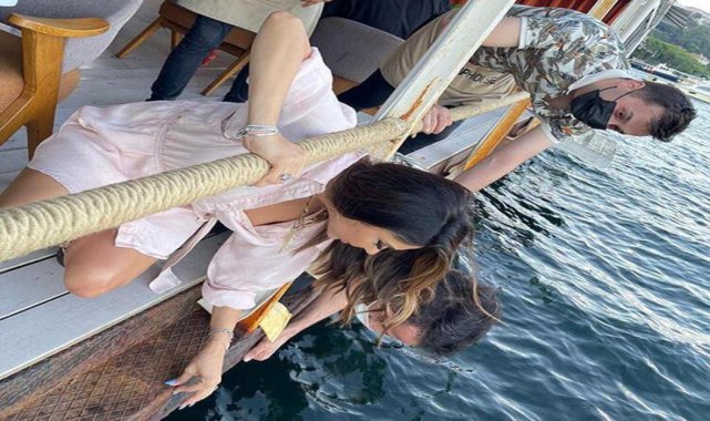 Esra Balamir'in 15 bin TL'lik selfie'si