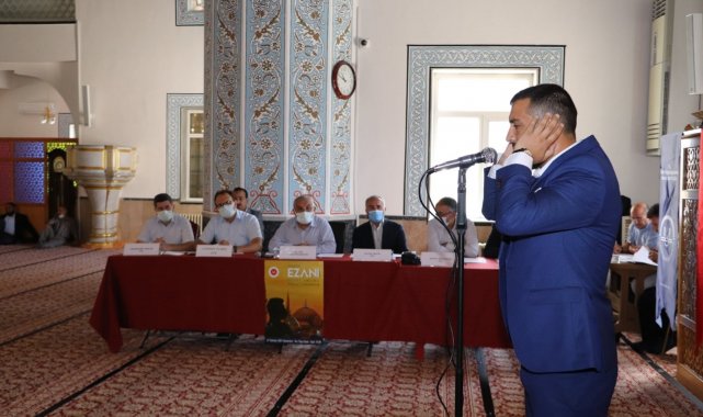 Ezanı en güzel şekilde okumak için yarıştılar