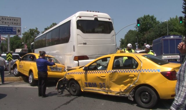 Fatih&#039;te zincirleme kaza: 3 yaralı