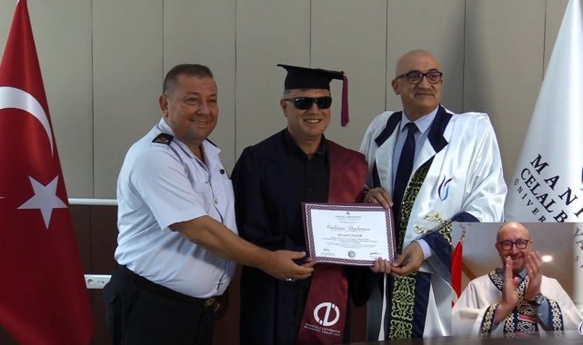 Gazi Selami Pazar&#039;ın mezuniyet sevinci