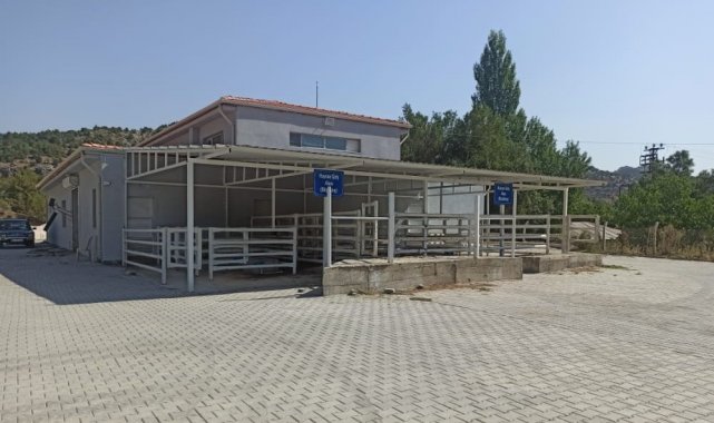 Gölbaşı'nda mezbaha bayrama hazır