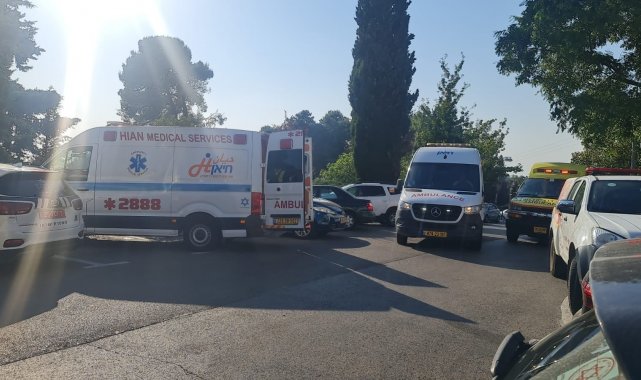 İsrail&#039;de bir yüzme havuzunda klor gazı sızıntısından 40 kişi zehirlendi