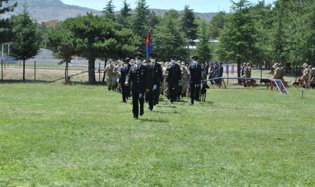 JAKEM'de köpek eğitim kursu kapanış töreni düzenlendi