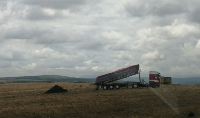 Kaçak moloz ve inşaat atığı döken 2 şahıs yakalandı