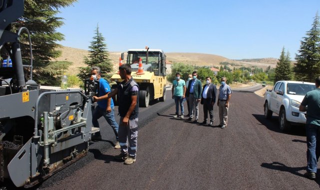 Karaman'da Dereköy köy yolu asfaltladı