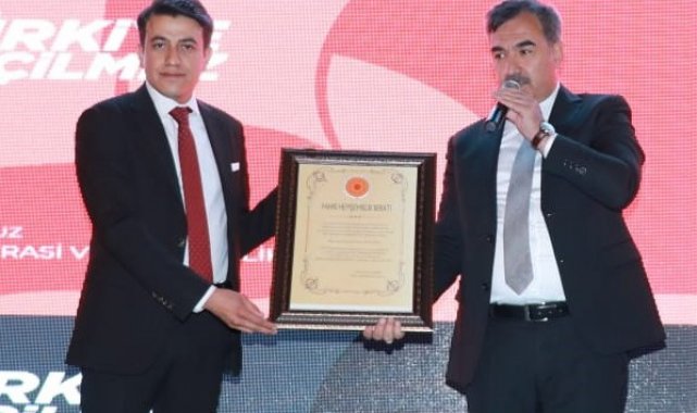 Kaymakam Fikret Dağ, Ahlatlıların &#039;Fahri Hemşehrisi&#039; oldu