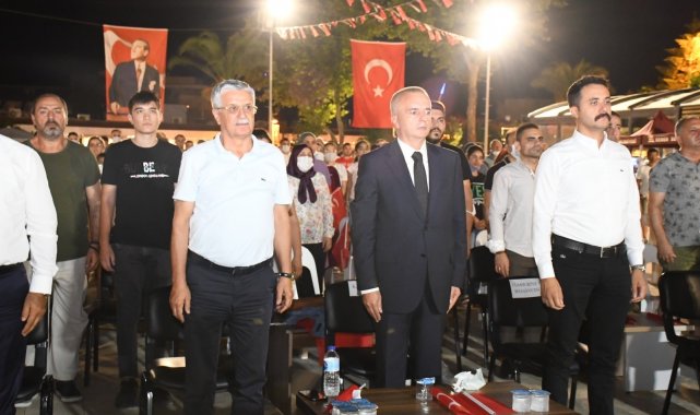 Kemer&#039;de sabah ezanına kadar demokrasi nöbeti tutuldu