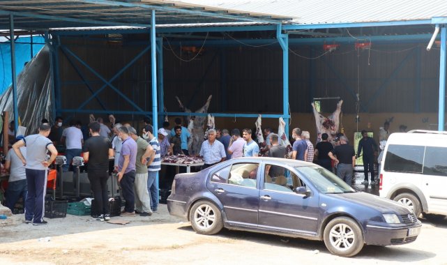 Kesimhanelerde yoğunluk sürüyor