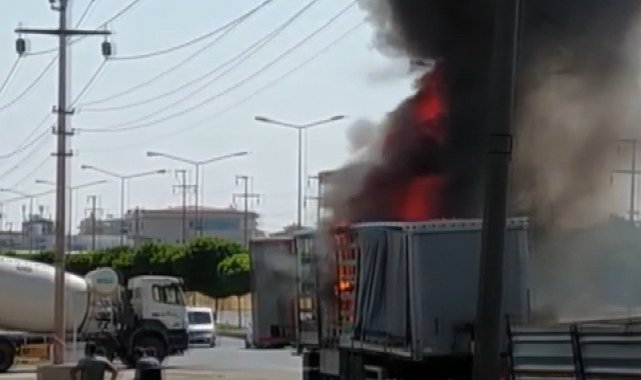 Kimyasal madde yüklü tır alev alev yandı