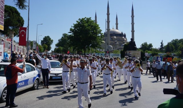 Kırkpınar Ağası Seyfettin Selim kent girişinde davul zurnayla karşılandı