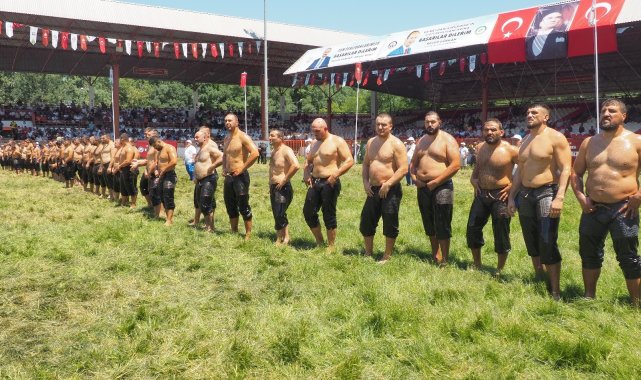 Kırkpınar&#039;da başpehlivanlık ilk tur kura çekimi yapıldı