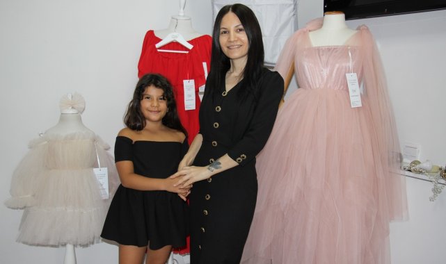 Kızı için diktiği elbise hayatını değiştirdi, şimdi dünyaya ihraç ediyor