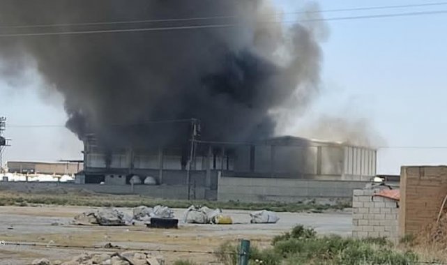 Kızıltepe'de polyester fabrikasında yangın